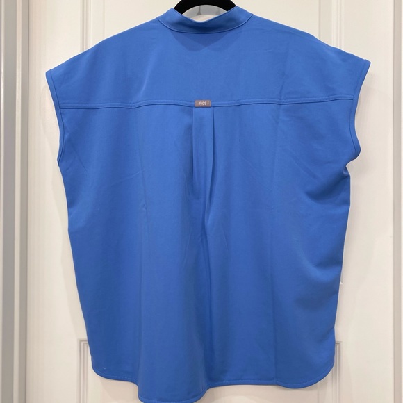 Figs Scrubs Pants and Top - Picture 4 of 8